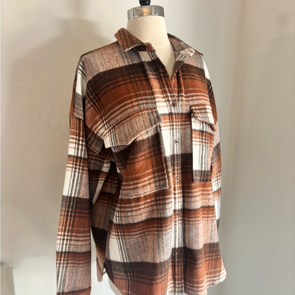 ACOA Oversized Plaid Shacket in Brown Tones, Front Pockets Button-up, Size Med - Picture 2 of 8